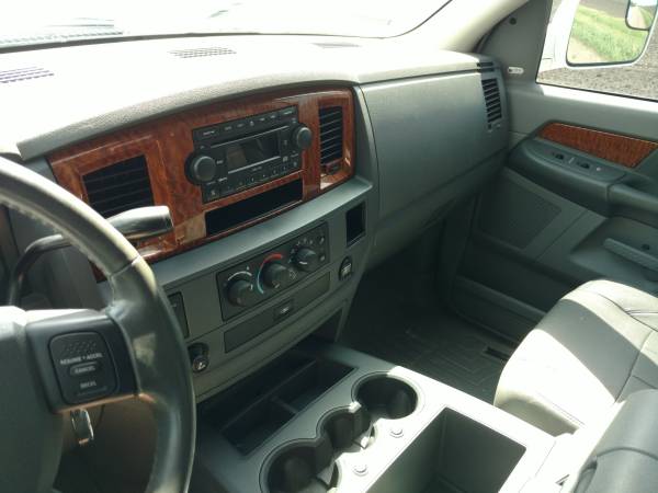 06 Ram 2500 Turbo Cummins Well Maintained. Crew MEGA CAB! for sale in Fargo, ND – photo 4
