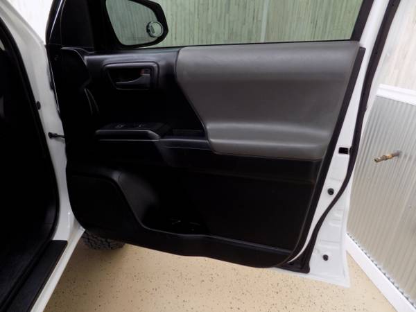 2017 Toyota Tacoma SR Access Cab 6 Bed I4 4x4 MT (Natl) - cars & for sale in Nashville, TN – photo 21