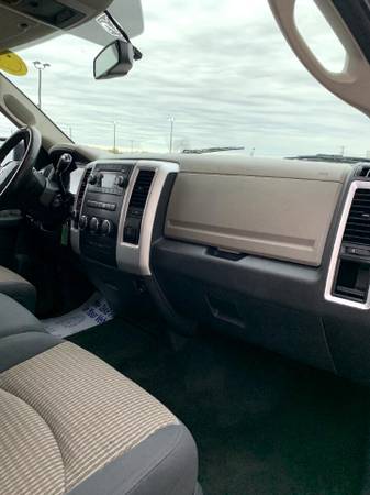2012 RAM 1500 4WD Crew Cab 140 5 SLT - - by dealer for sale in Chesaning, MI – photo 19