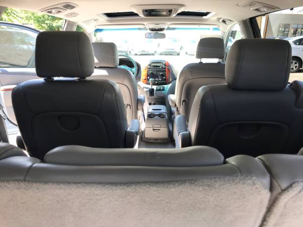 2004 TOYOTA SIENNA XLE LOADED EXCELLENT CONDITION MINI VAN for sale in Downers Grove, IL – photo 21