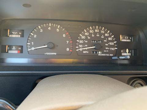1995 Toyota 4Runner 4 x 4 SR5 automatic runs and drives excellent for sale in Modesto, CA – photo 4