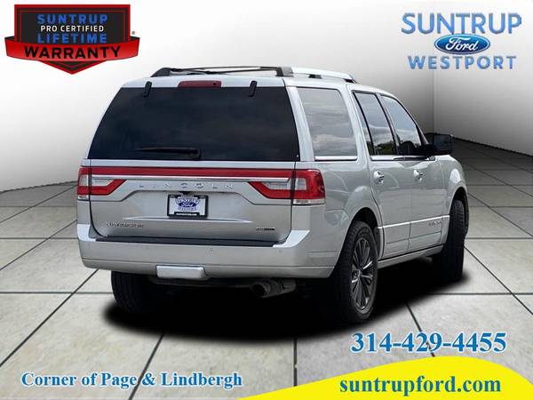 2016 Lincoln Navigator Select - - by dealer - vehicle for sale in Saint Louis, MO – photo 3