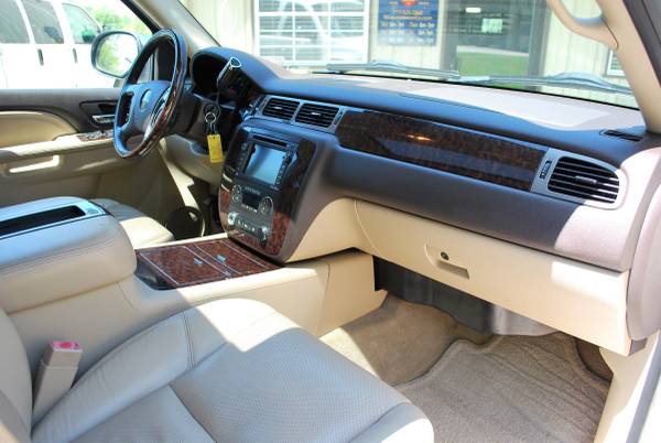 2010 GMC Yukon XL Denali AWD - 142, 000 Miles - Clean Carfax Report for sale in Christiana, PA – photo 19