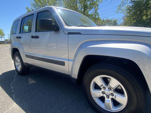 2012 Jeep Liberty Sport SUV 4D Drive Today! for sale in East Northport, NY – photo 9