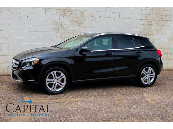 Sporty Crossover w/Nav, KEYLESS GO and Panoramic Roof! Mercedes GLA 25 for sale in Eau Claire, IA – photo 9