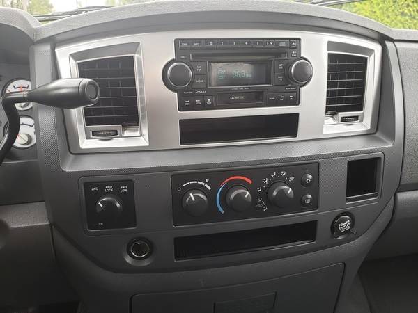 2007 Dodge Ram 1500 ST Quad Cab for sale in New London, WI – photo 9