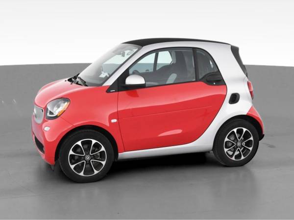 2017 smart fortwo Passion Hatchback Coupe 2D coupe Red - FINANCE -... for sale in Montebello, CA – photo 4