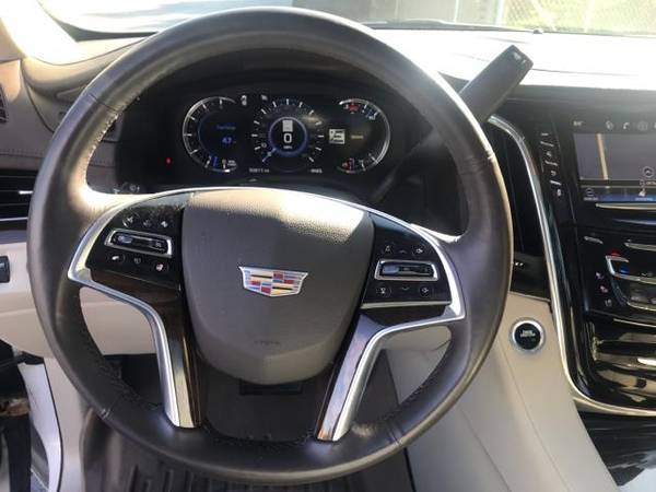 2017 Cadillac Escalade Luxury 4WD for sale in Flint, MI – photo 24