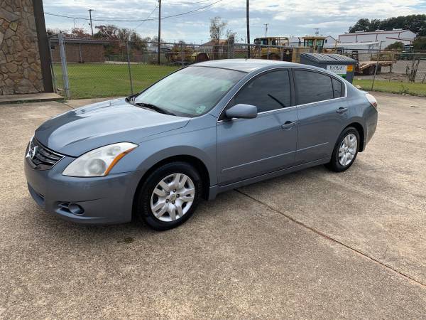 2010 Nissan Altima S - cars & trucks - by owner - vehicle automotive... for sale in Shreveport, LA – photo 2
