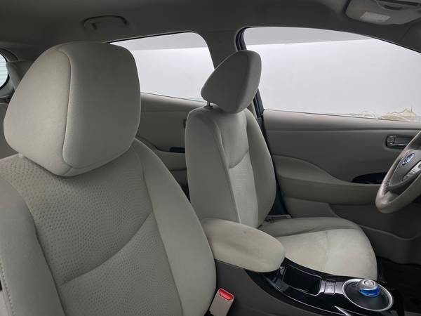 2016 Nissan LEAF SV Hatchback 4D hatchback White - FINANCE ONLINE -... for sale in Palmdale, CA – photo 20