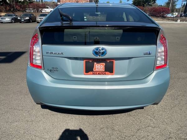 2015 Toyota Prius 5dr HB Four - - by dealer - vehicle for sale in Milwaukie, OR – photo 3