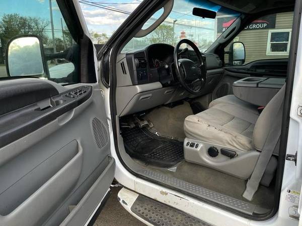 2005 Ford F350 Super Duty Crew Cab - - by dealer for sale in Palatine, WI – photo 11