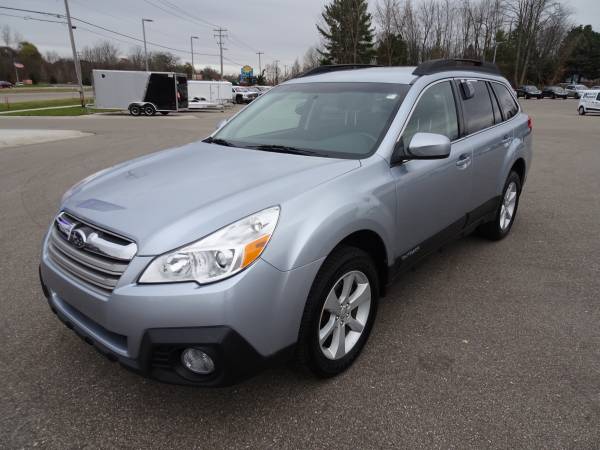 2014 SUBARU OUTBACK 2.5I PREMIUM--1-OWNER! PRICED TO SELL! for sale in Comstock Park, MI – photo 2