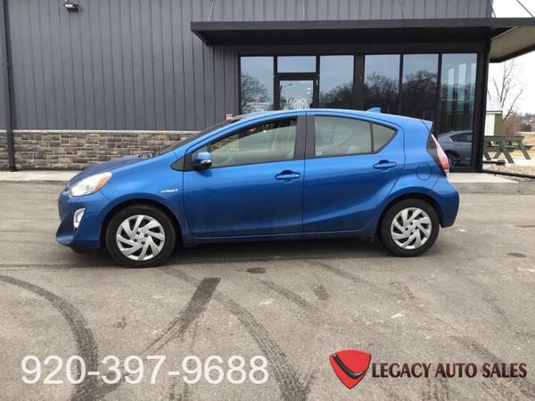 2015 TOYOTA PRIUS C IV - - by dealer - vehicle for sale in Jefferson, WI – photo 3