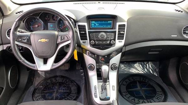2011 Chevy Chevrolet Cruze LT w/1LT hatchback Black for sale in Pleasant Hill, IA – photo 6