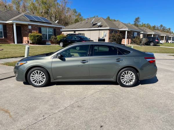2013 Toyota Avalon hybrid limited - cars & trucks - by owner -... for sale in New Orleans, MS – photo 4
