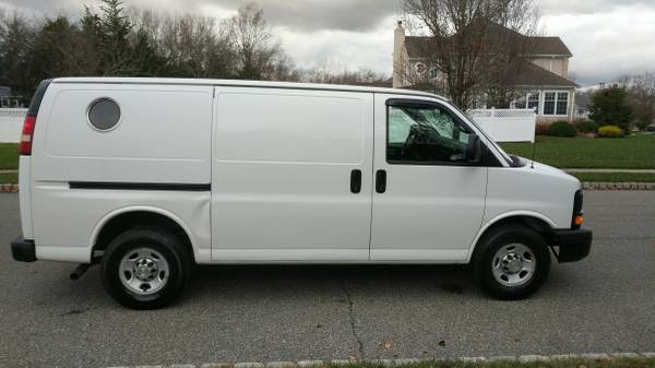 2010 CHEVY EXPRESS CARGO VAN 2500 V8 - cars & trucks - by owner -... for sale in Toms River, NJ – photo 7