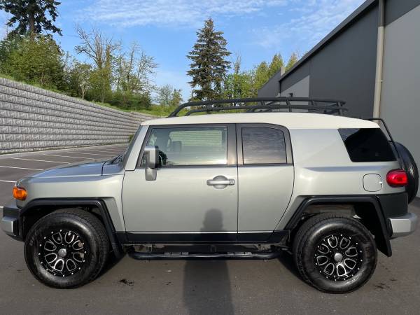 2011 TOYOTA FJ CRUISER - - by dealer - vehicle for sale in Portland, OR – photo 8