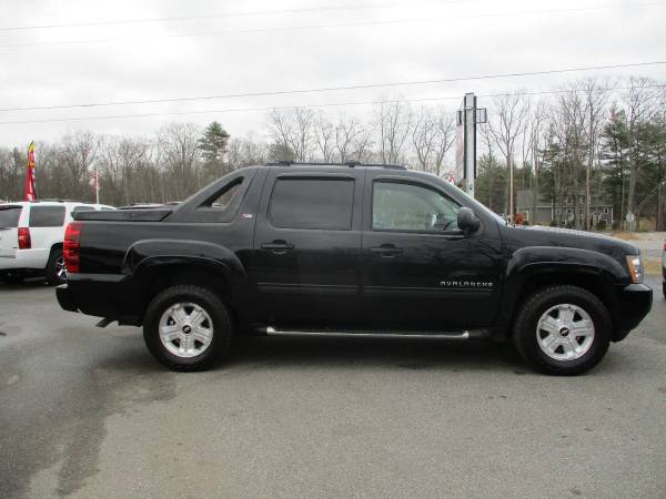 2011 Chevrolet Avalanche 4x4 4WD Chevy Truck LT Z71 Heated Leather for sale in Brentwood, NH – photo 2