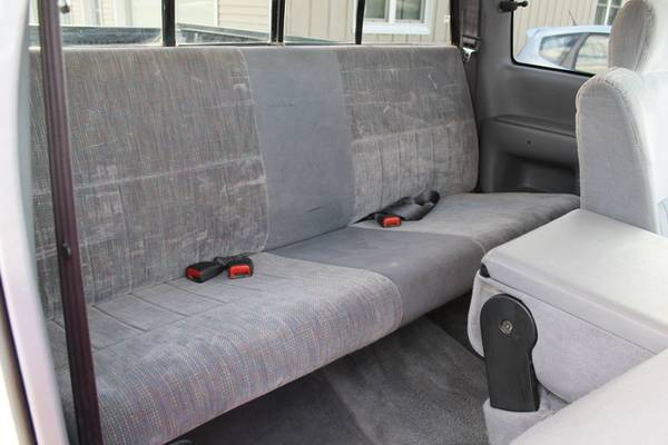 1997 Dodge Ram 1500 ST Club Cab 6.5-ft. Bed 4WD for sale in Iowa City, IA – photo 9