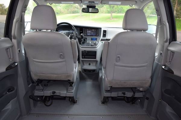 2020 *Toyota* *Sienna* *XLE Automatic Access Seat FWD 7 - cars &... for sale in Denver, NE – photo 18