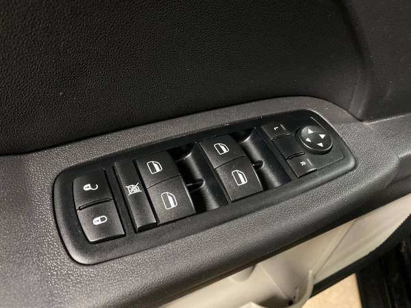 2009 Dodge Journey! SXT! Moonroof! Backup Camera! DVD Player! for sale in Suamico, WI – photo 12
