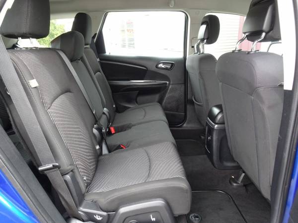 2015 Dodge Journey FWD - - by dealer - vehicle for sale in Waterloo, WI – photo 18