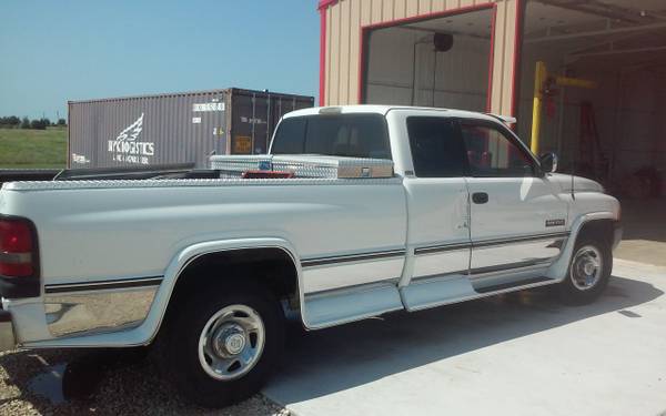 1996 DODGE 2500 129k miles EX-CAB. 5.9 CUMMINS - cars & trucks - by... for sale in Madill, TX – photo 2