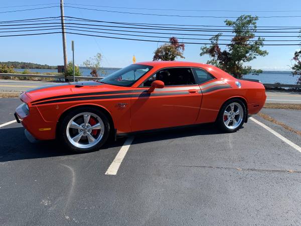 2009 Dodge Challenger RT 5 7L HEMI WITH 6-SPEED MANUAL - cars & for sale in MIDDLEBORO, MA – photo 3