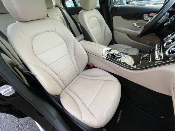 2015 Mercedes-Benz C300 4MATIC - nav, keyless, panoroof, we finance... for sale in Middleton, MA – photo 20