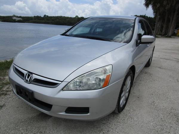 2007 Honda Accord SE 6 Cyl WELL MAINTAINED LOCAL TRADE NICE! for sale in Sarasota, FL – photo 3