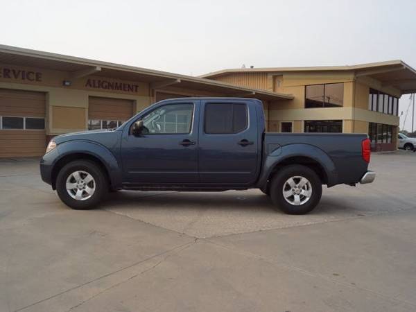 2013 Nissan Frontier SV - cars & trucks - by dealer - vehicle... for sale in Wichita, KS – photo 2