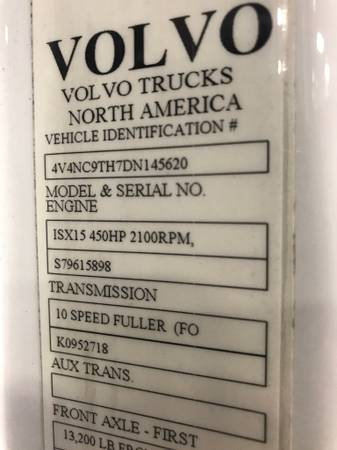 2013 Volvo VNL 670 for sale in Woodridge, IL – photo 8