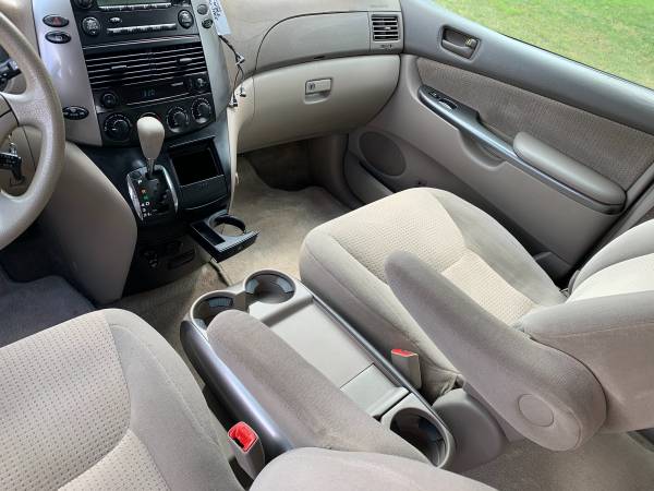 2007 Toyota sienna for sale in Lawrenceville, GA – photo 22