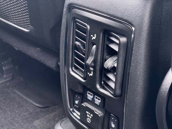 2018 Jeep Grand Cherokee Trailhawk Sport Utility 4D suv Black for sale in Detroit, MI – photo 20