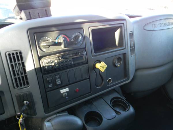2005 International 7300 4x4 Box Truck - - by dealer for sale in Stevensville, MT – photo 20