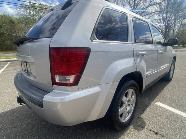 2010 Jeep Grand Cherokee Laredo Sport Utility 4D Drive Today! for sale in East Northport, NY – photo 7