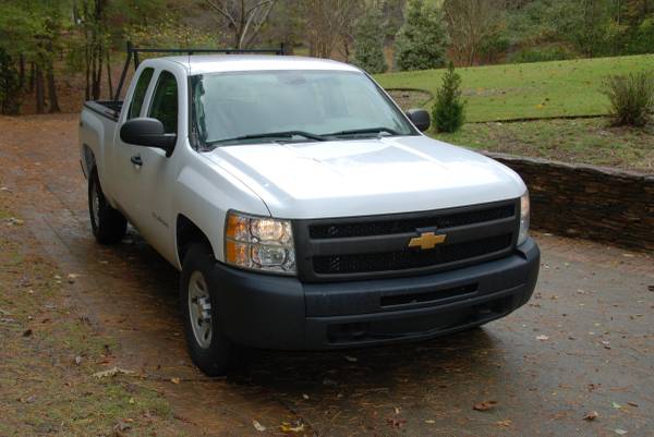 2013 Chevrolet 1500, Ext Cab, 4WD, White 46k miles for sale in Morrisville, NC – photo 2