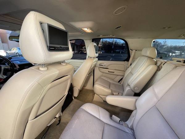 2007 Cadillac Escalade LUXURY - - by dealer - vehicle for sale in Paterson, NJ – photo 10