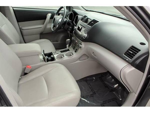 2012 Toyota Highlander SUV SE - Toyota Magnetic Gray Metallic - cars for sale in Green Bay, WI – photo 13