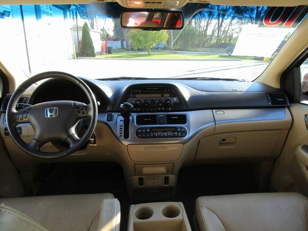 2010 Honda Odyssey 5dr EX-L - cars & trucks - by dealer - vehicle... for sale in Waterloo, IA – photo 11