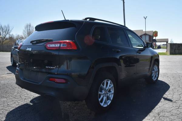 2016 Jeep Cherokee Sport 4WD - Warranty Available - Easy Payments! for sale in Nixa, AR – photo 5