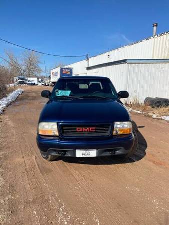 2001 GMC Sonoma Z71 4WD - - by dealer - vehicle for sale in Rapid City, SD – photo 2