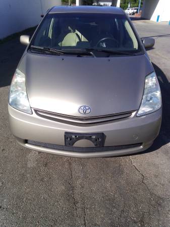2005 toyota prius only 147,000 miles every option heated leather seats for sale in Columbus, OH – photo 2
