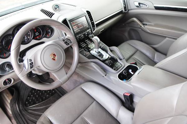 2012 PORSCHE CAYENNE LEATHER ALLOY AUTO LUXURY - - by for sale in Honolulu, HI – photo 13