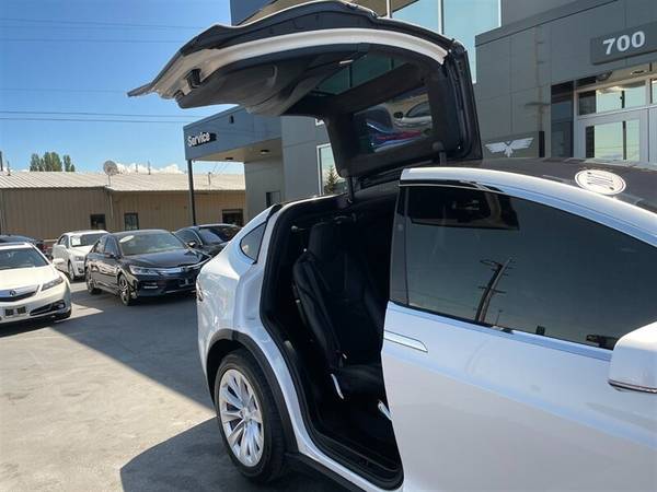 2017 Tesla Model X AWD All Wheel Drive Electric 75D w/3rd Row Seat for sale in Bellingham, WA – photo 13