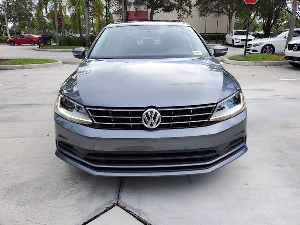2018 *Volkswagen* *Jetta* *1.4T SE Automatic* Platin - cars & trucks... for sale in Coconut Creek, FL – photo 2