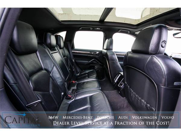 2012 Porsche Cayenne S AWD Crossover w/Panoramic Moonroof! Clean! for sale in Eau Claire, MN – photo 11