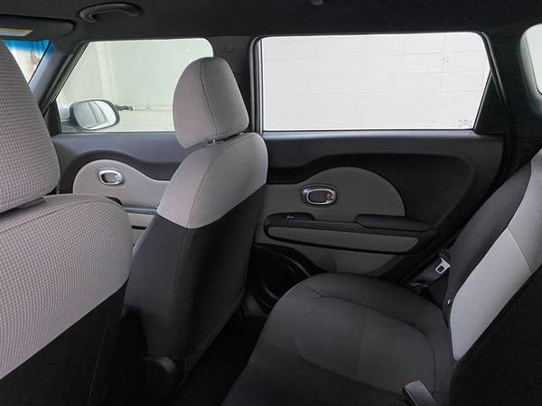 2017 Kia Soul FWD 4D Hatchback/Hatchback Base - - by for sale in Indianapolis, IN – photo 20