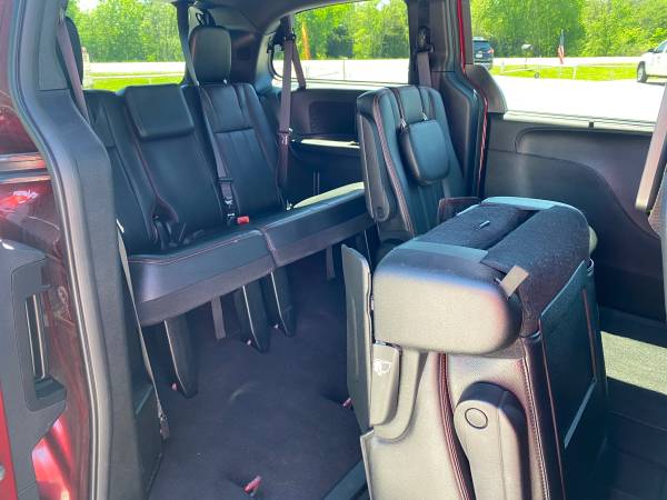 2018 Dodge Grand Caravan GT - - by dealer - vehicle for sale in Broken Arrow, OK – photo 11